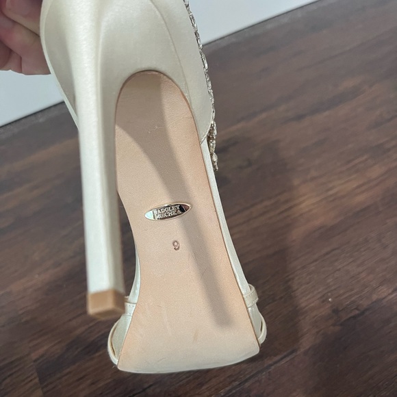 Badgley Mischka Heels - Picture 5 of 5